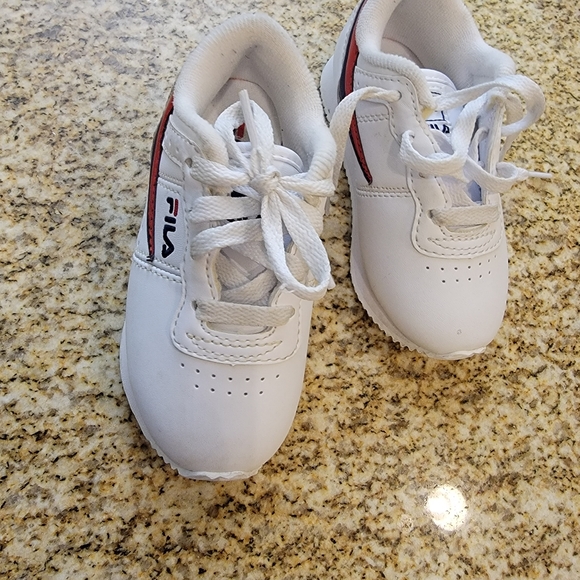 Toddler Fila Sneakers - Picture 8 of 8